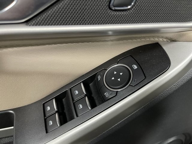 2021 Ford Explorer XLT photo 3