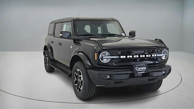 2025 Ford Bronco 4-Door Outer Banks's photo