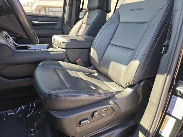 2021 Gmc Yukon XL Denali photo 2
