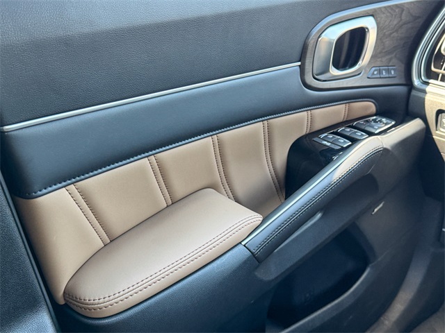 2025 Kia Sorento X-Line SX Prestige photo 31