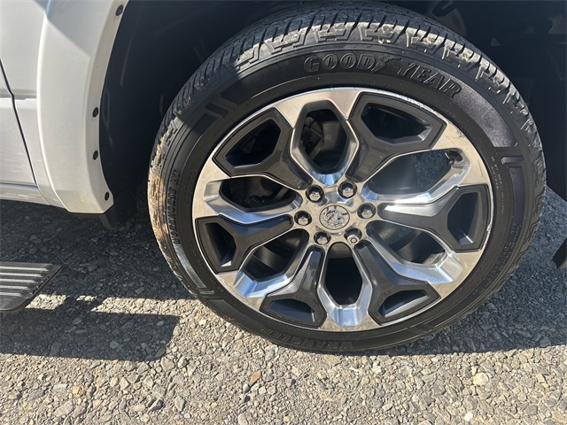 2019 Ram 1500 Limited photo 14