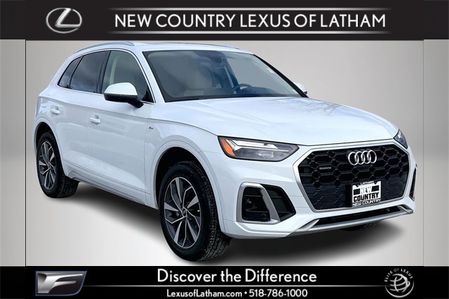 2024 Audi Q5 Premium Plus's photo