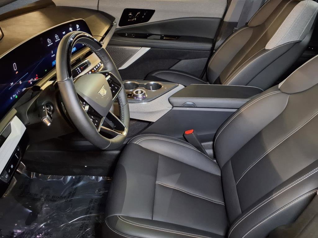2025 Cadillac Optiq Sport photo 6