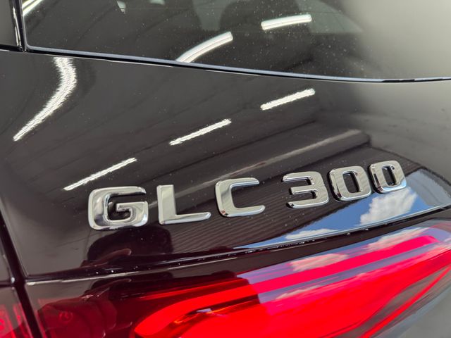 2025 Mercedes Benz GLC 300 photo 38