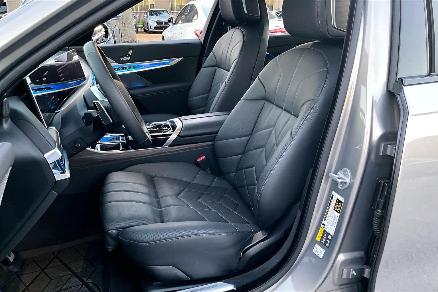 2025 BMW i7 60 - Photo 7