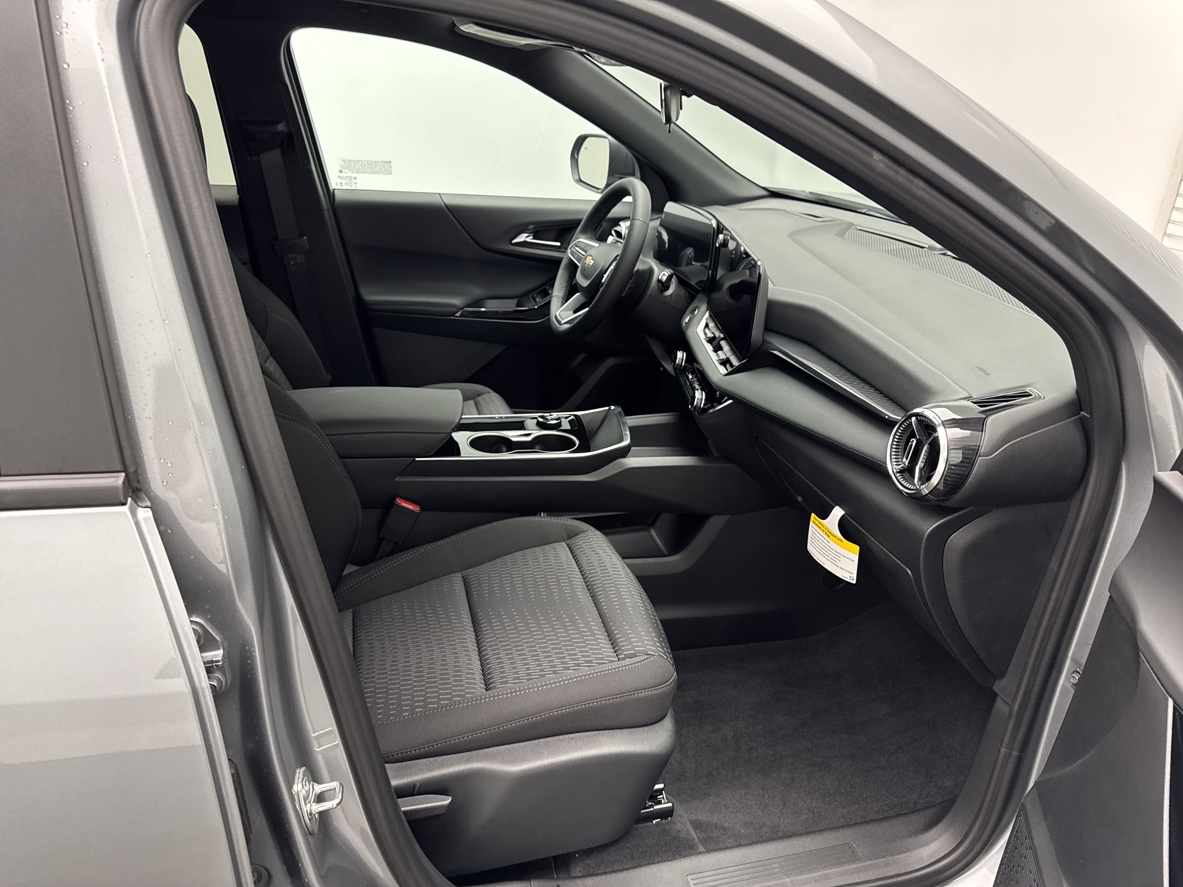 2026 Chevrolet Equinox LT photo 6