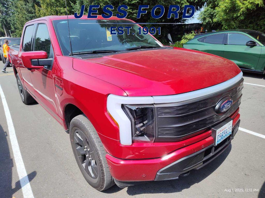 2023 Ford F-150 Lightning Lariat photo 4