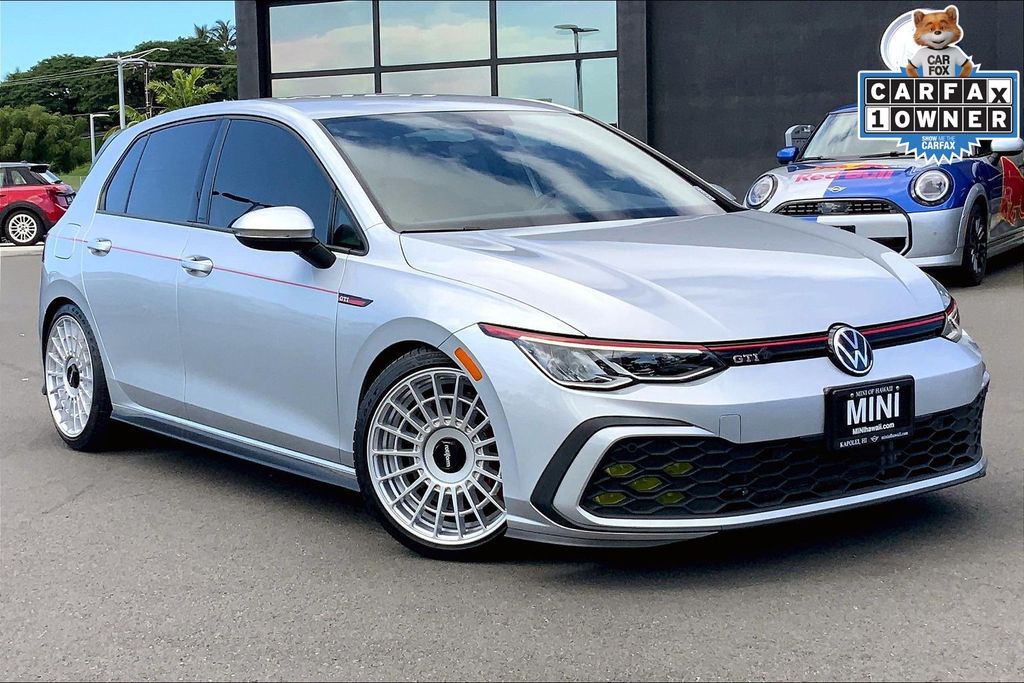 2022 Volkswagen Golf GTI Base's photo