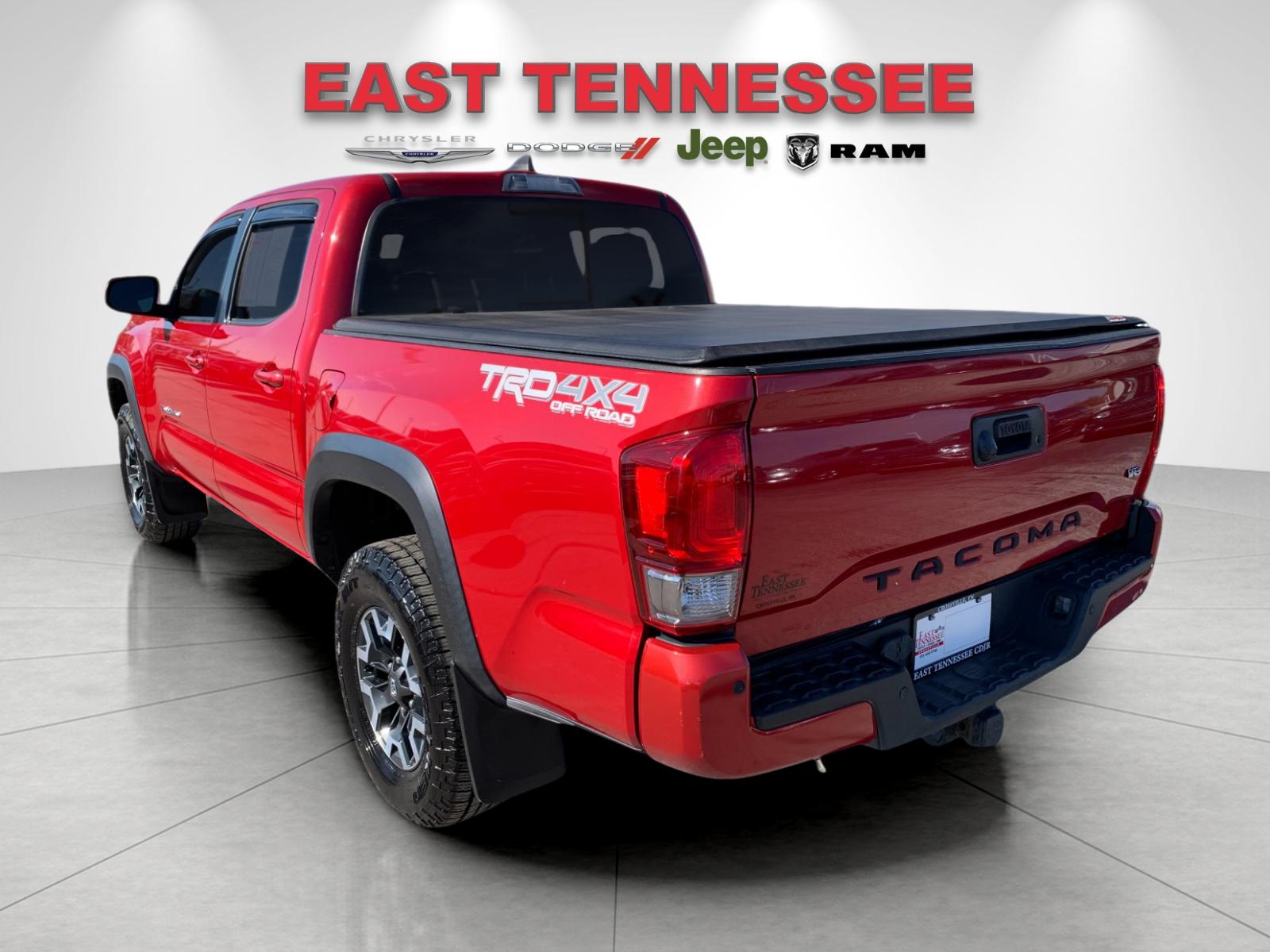 2017 Toyota Tacoma TRD Off-Road photo 4