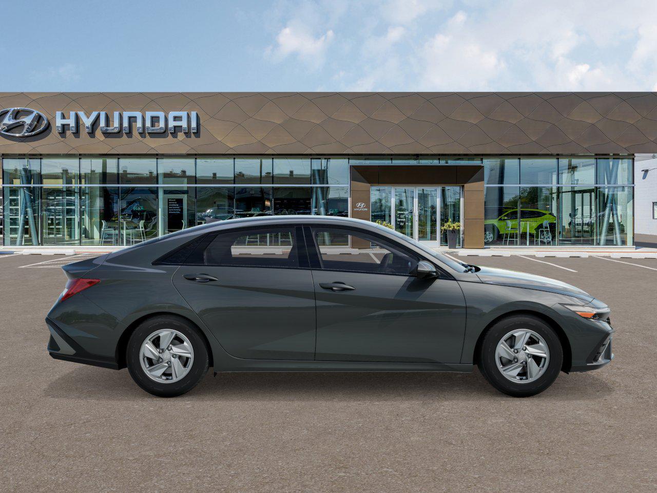 2025 Hyundai Elantra SE photo 6