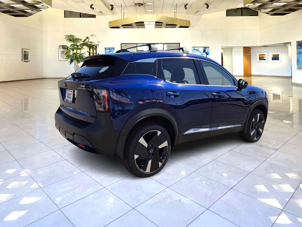 2026 Nissan Kicks SR photo 4