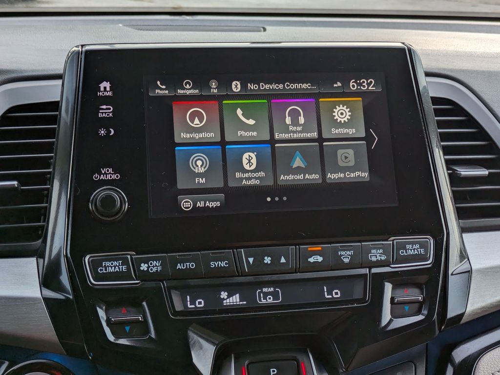 2022 Honda Odyssey Touring photo 14