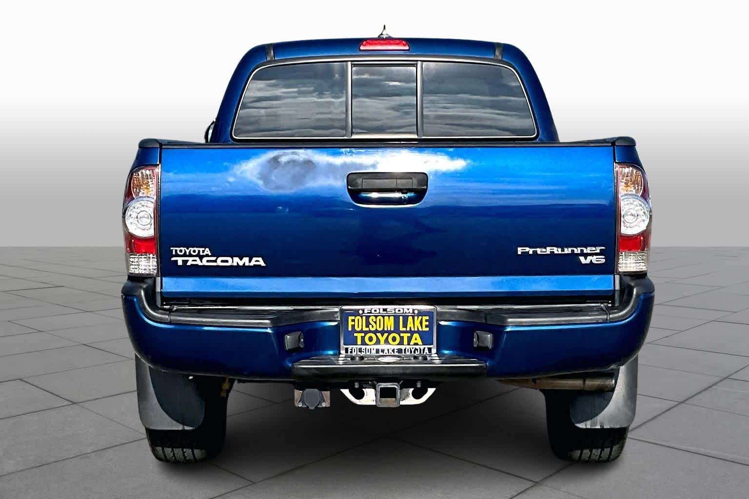 2015 Toyota Tacoma PreRunner Double Cab V6 photo 4