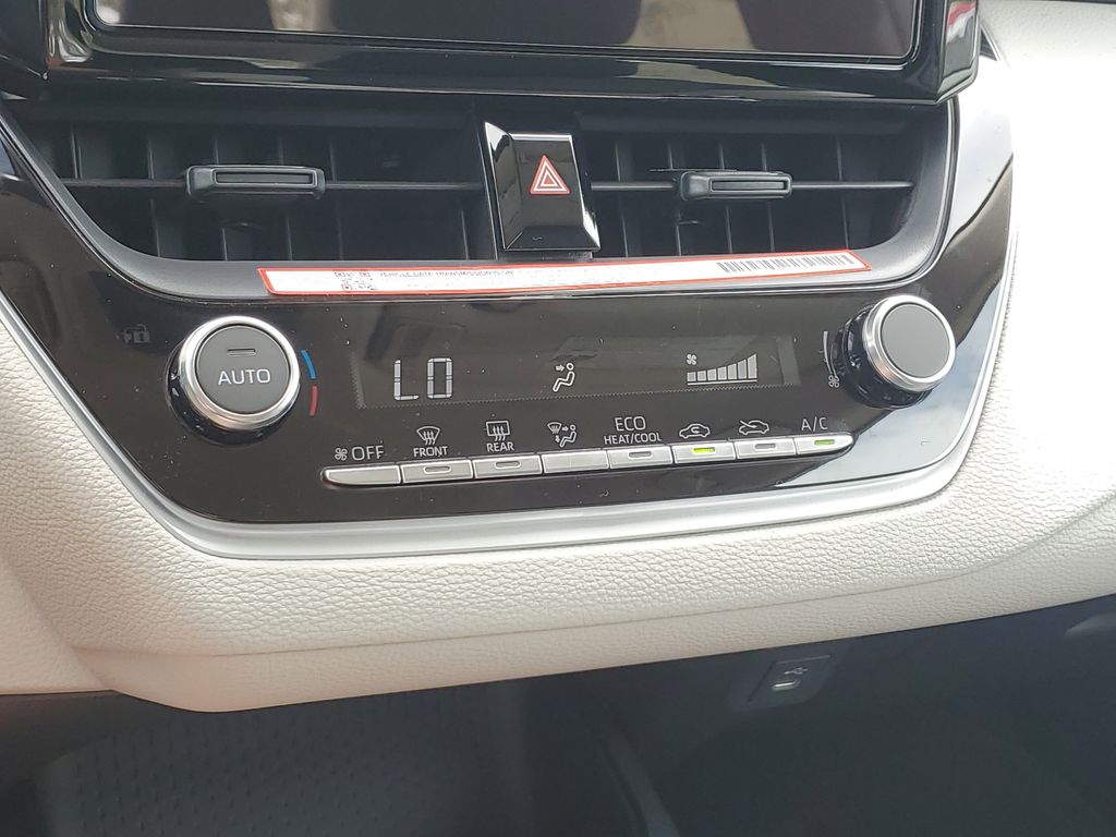 2025 Toyota Corolla LE photo 26