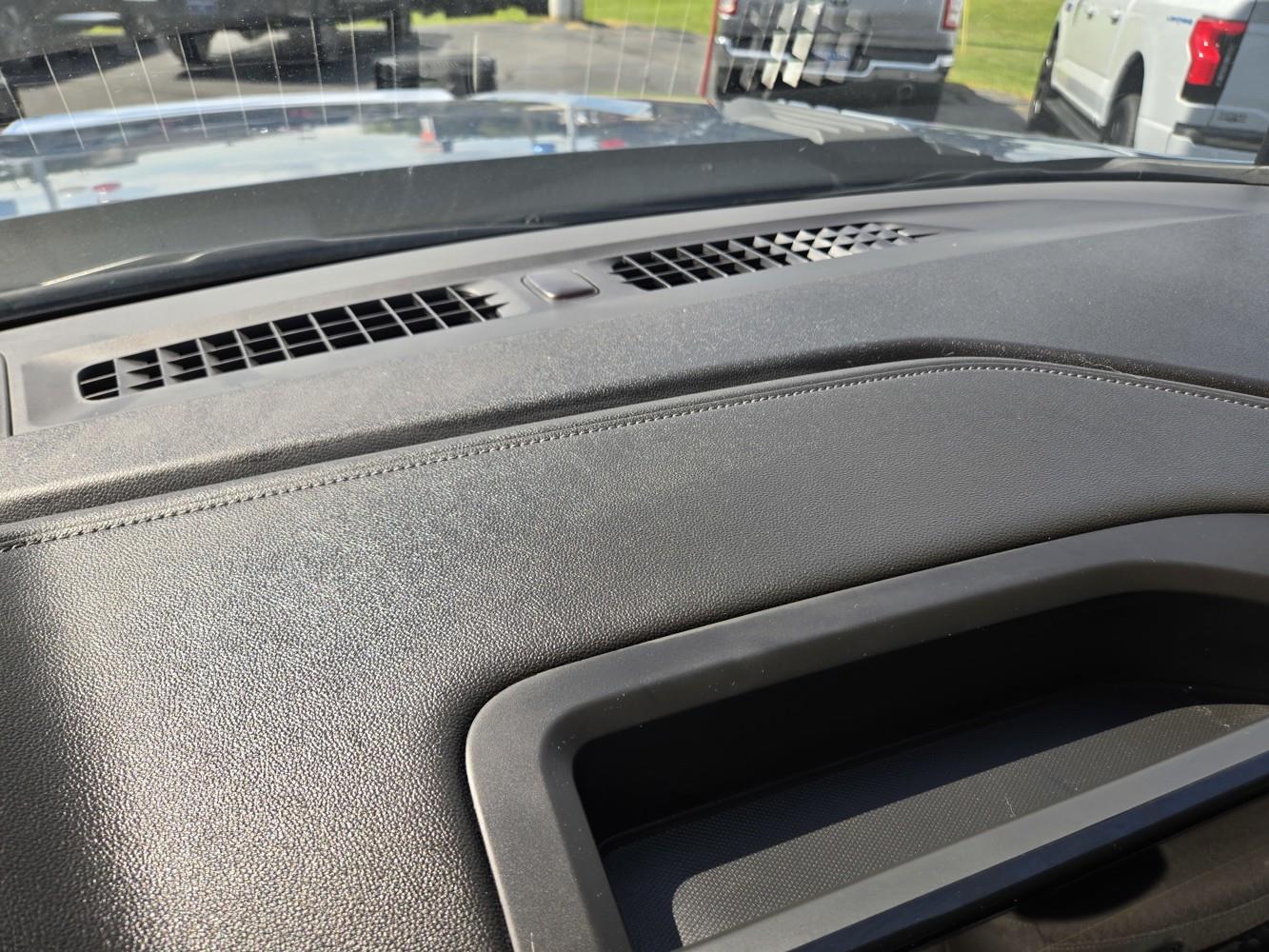 2025 Chevrolet Silverado 2500HD LT photo 3