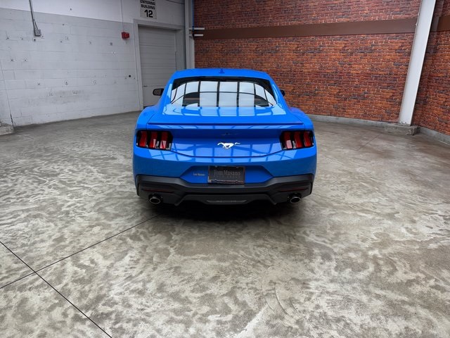 2024 Ford Mustang EcoBoost Premium photo 4