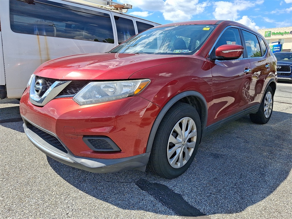 2015 Nissan Rogue S photo 2