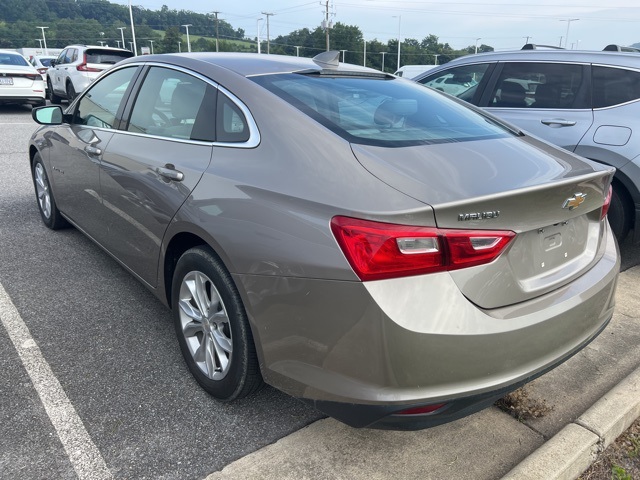 2023 Chevrolet Malibu 1LT photo 2