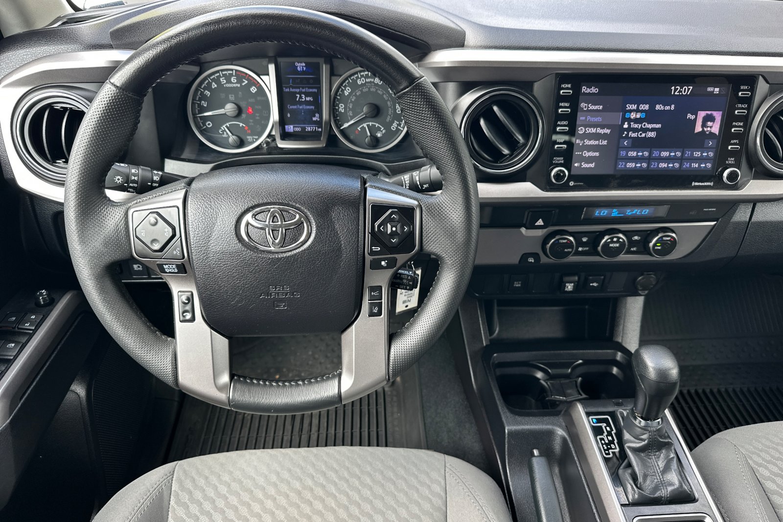 2022 Toyota Tacoma SR5 photo 13