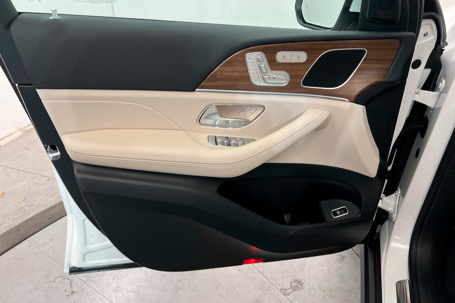 2025 Mercedes Benz GLE 350 4MATIC photo 14