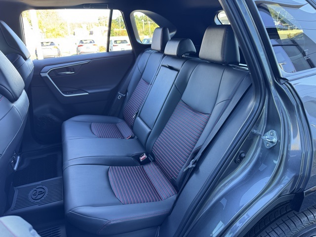2025 Toyota RAV4 Hybrid XSE photo 15