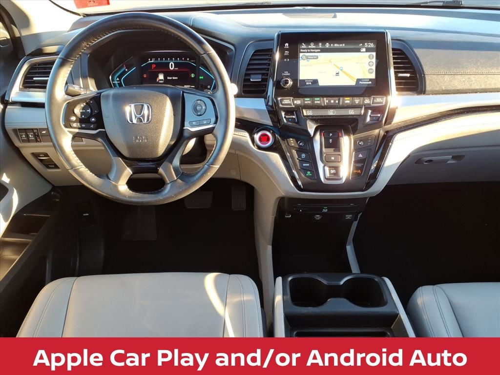 2021 Honda Odyssey Touring photo 3