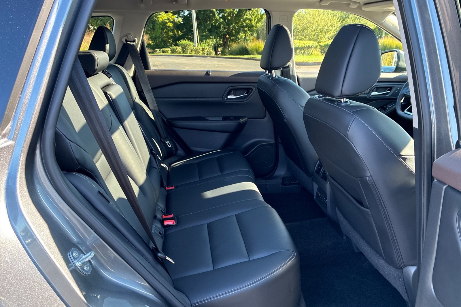 2023 Nissan Rogue SL photo 14