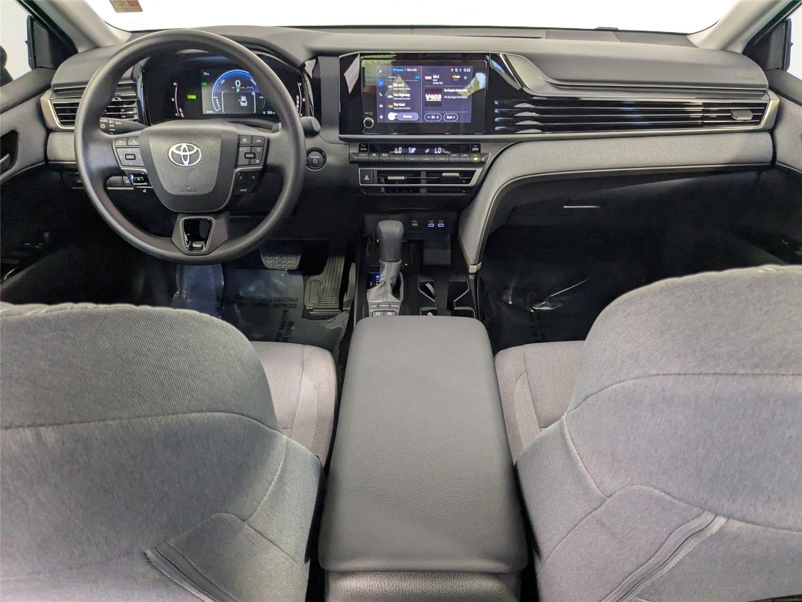 2025 Toyota Camry LE photo 6