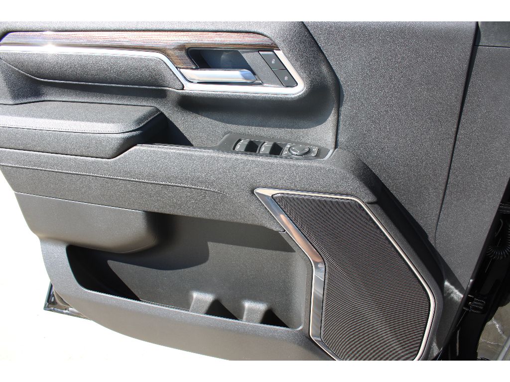 2026 Chevrolet Silverado 2500HD LT photo 19
