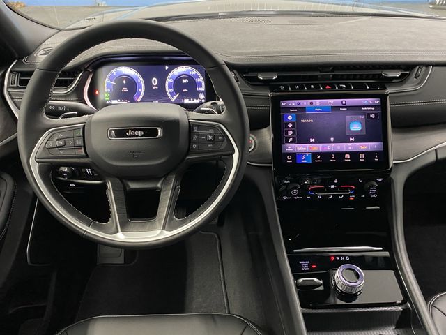 2025 Jeep Grand Cherokee Limited photo 4