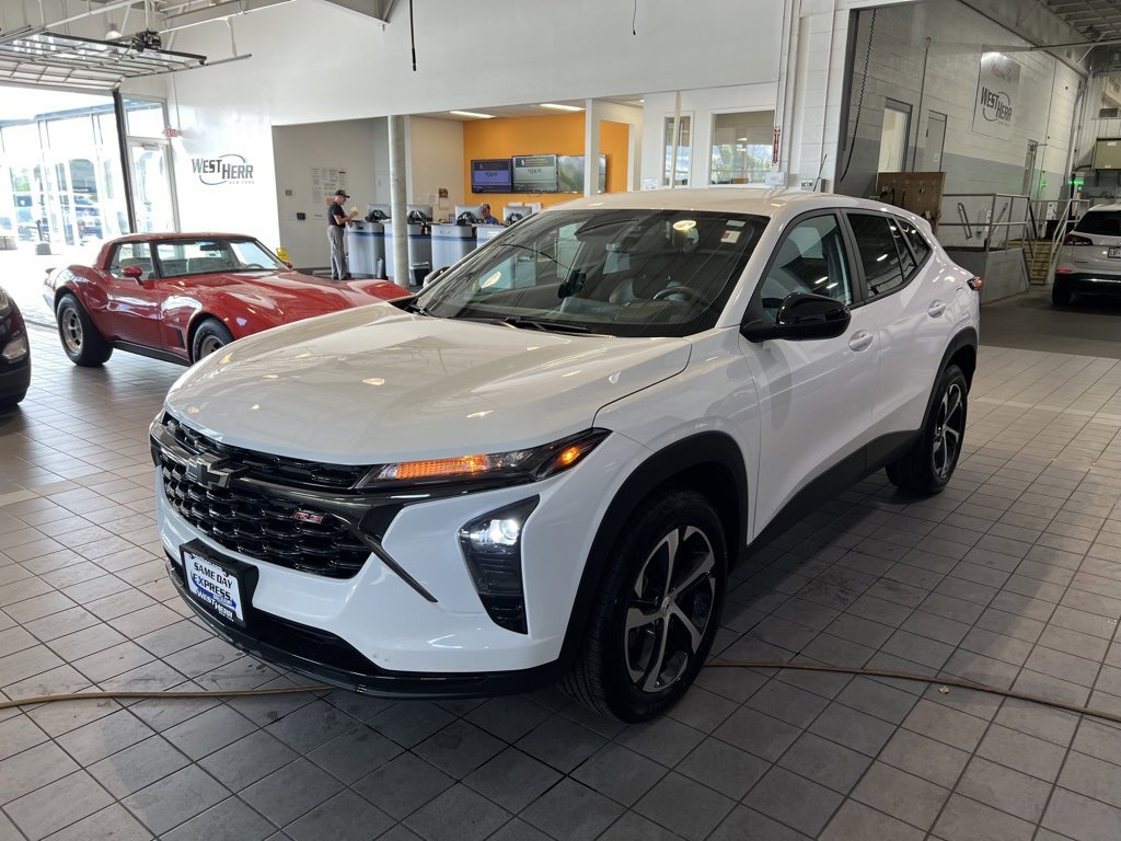 2024 Chevrolet Trax photo 3