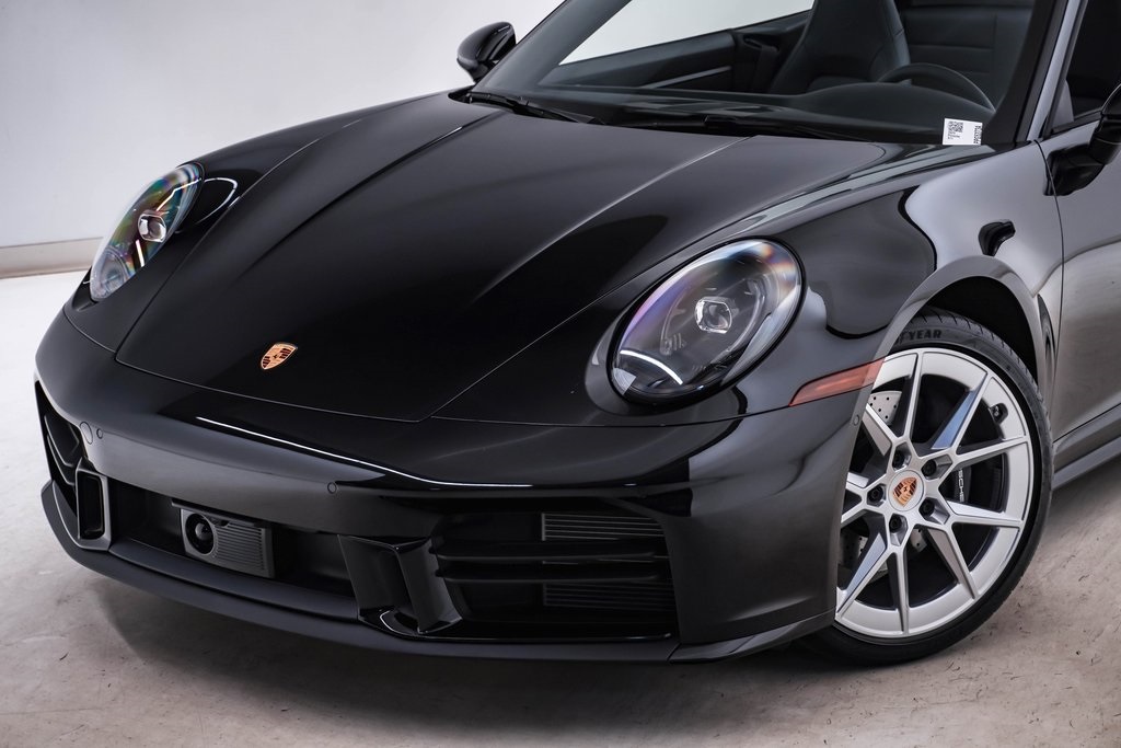 2025 Porsche 911 photo 4
