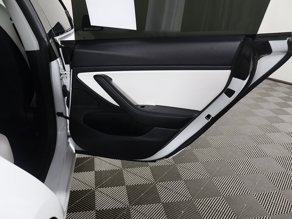 2020 Tesla Model 3 Long Range photo 21