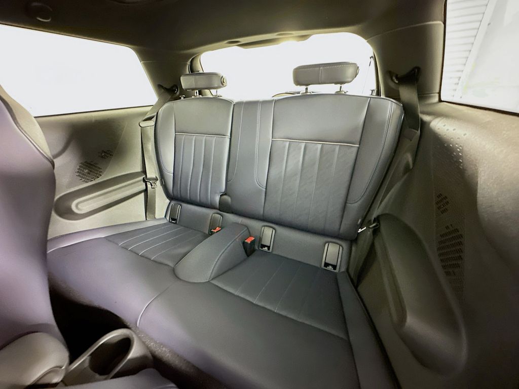 New 2025 Black MINI Signature Plus image 17