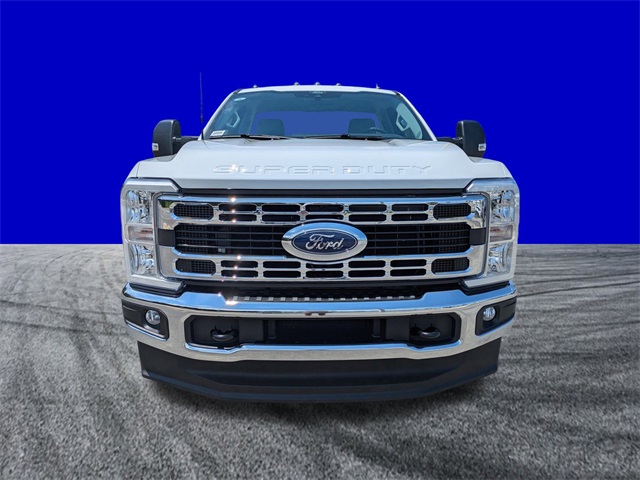 2026 Ford F-350 photo 7