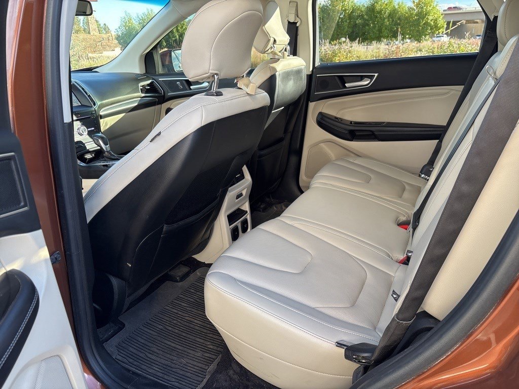 2017 Ford Edge Titanium photo 11
