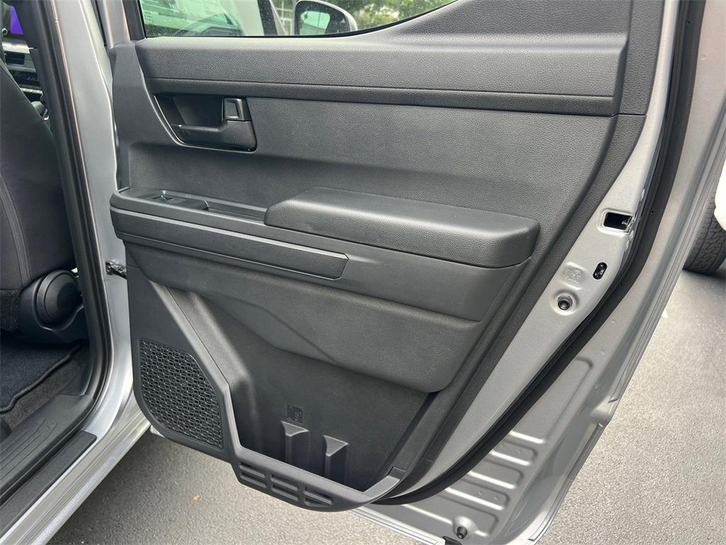 2025 Toyota Tacoma SR5 photo 16