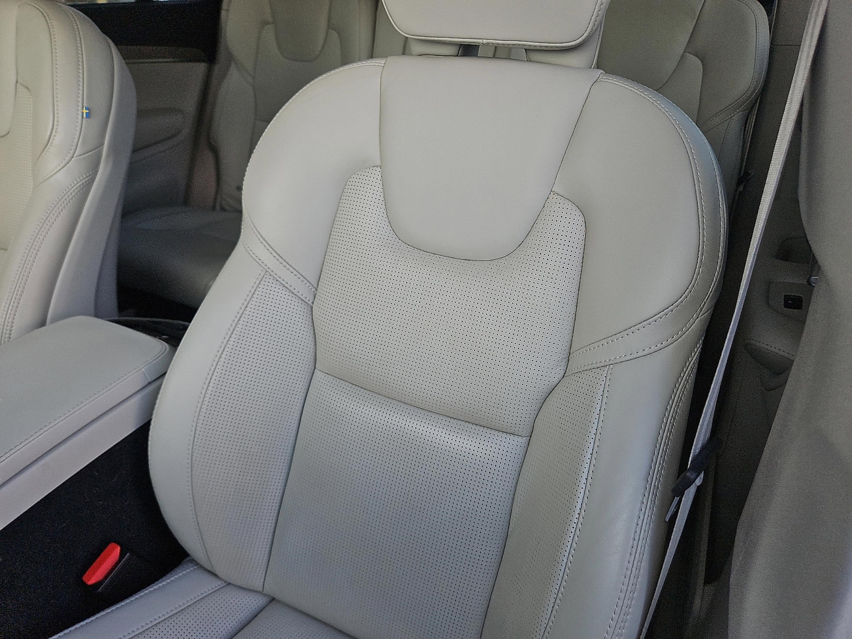 2023 Volvo XC90 Ultimate photo 12