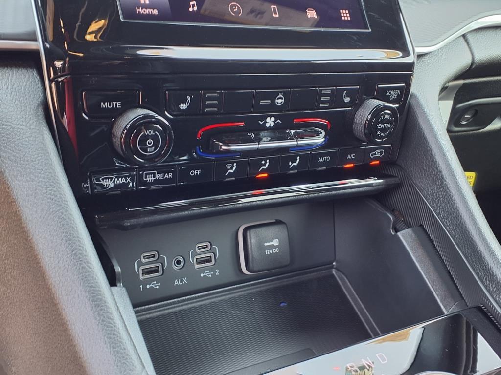 2025 Jeep Grand Cherokee Altitude X photo 10