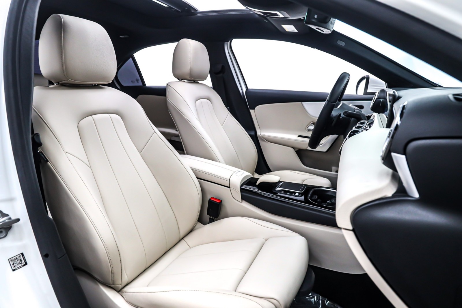 2022 Mercedes Benz A 220 photo 3