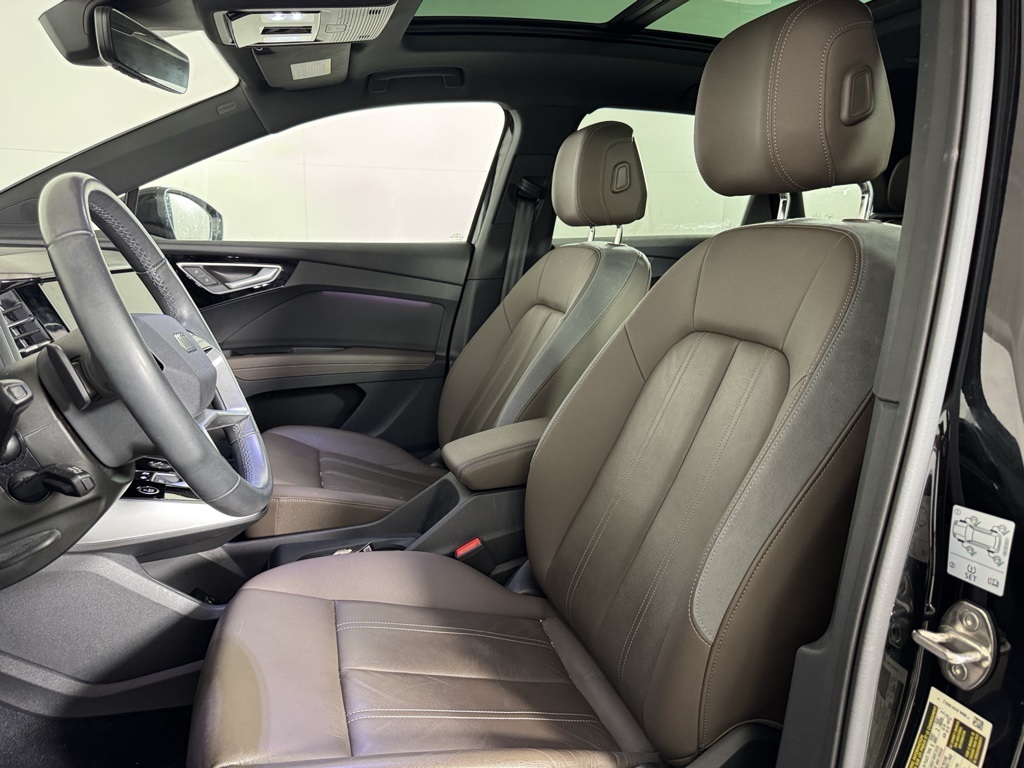 2024 Audi Q4 E-tron Premium Plus photo 4