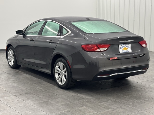 2015 Chrysler 200 Limited photo 4