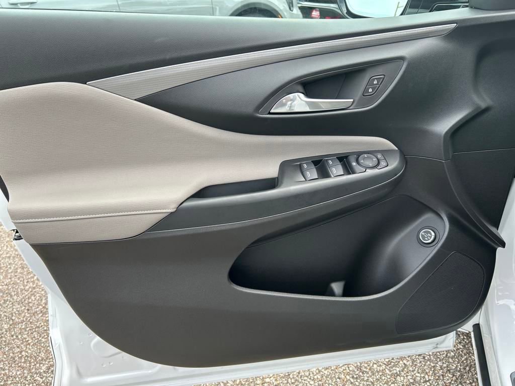 2025 Buick Envista Avenir photo 10