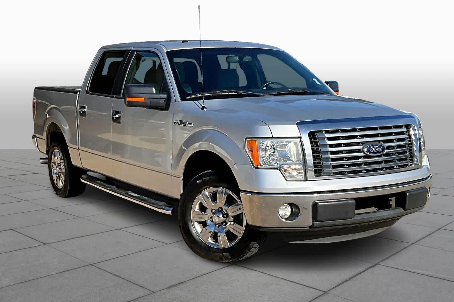 2012 Ford F-150 XLT photo 2