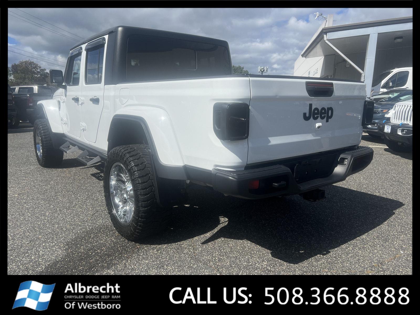 2022 Jeep Gladiator Sport S photo 3