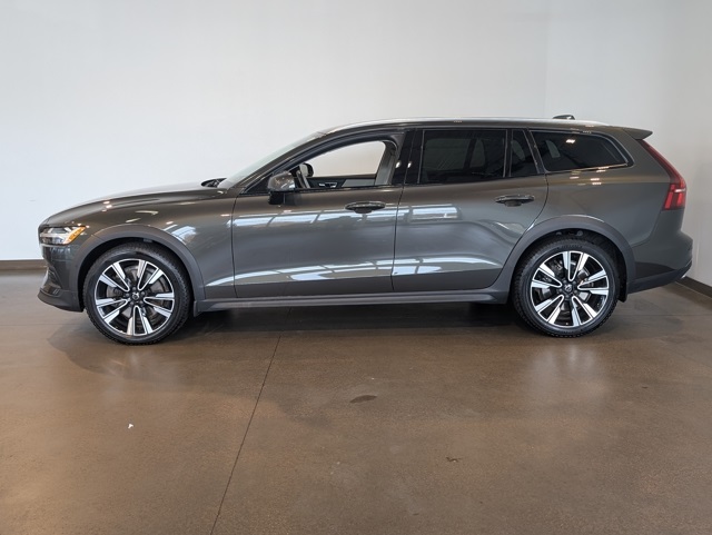 2020 Volvo V60 Cross Country T5 AWD photo 3