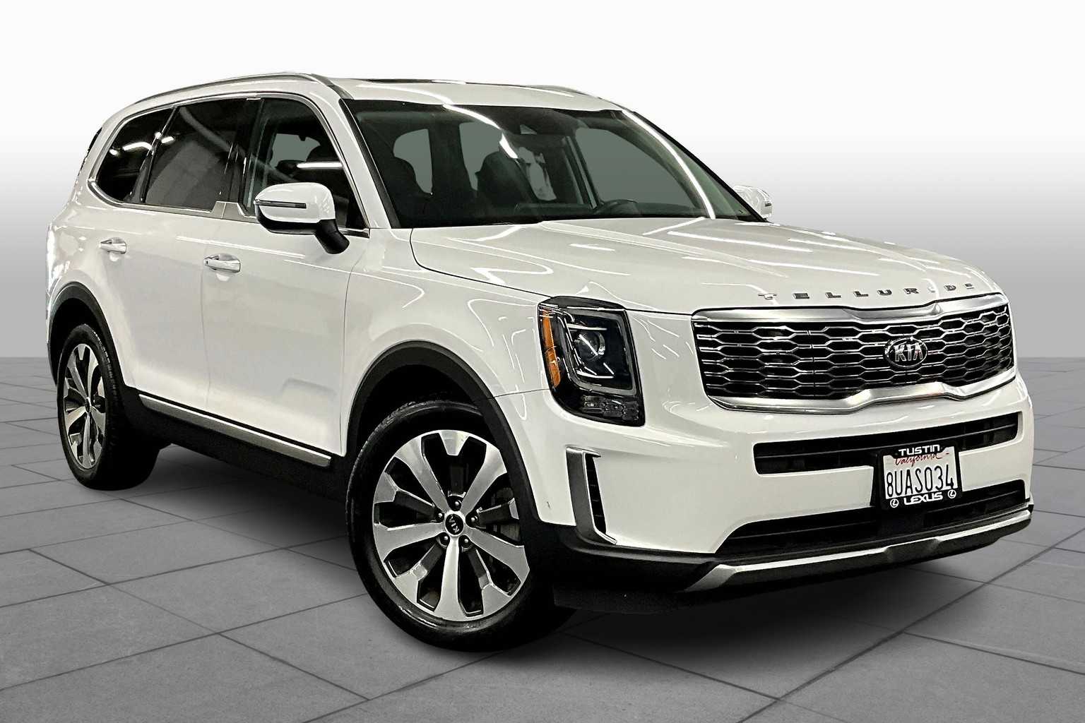 2021 Kia Telluride S photo 2