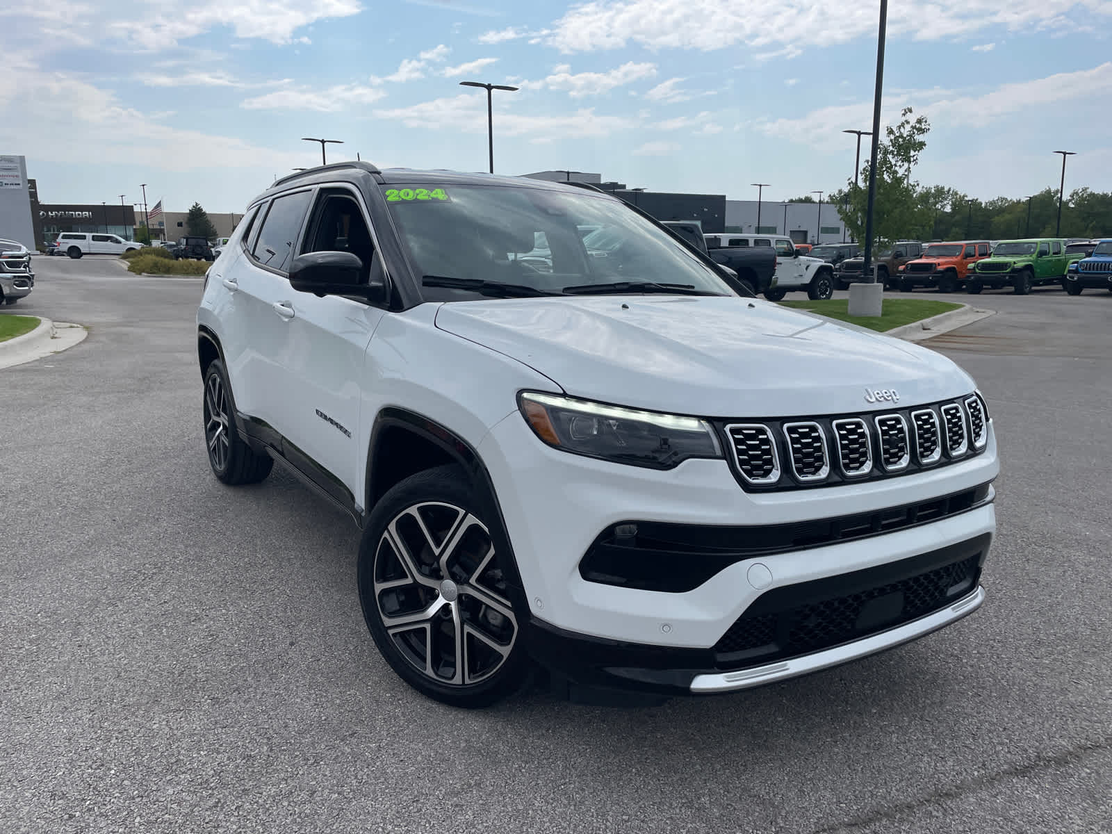 Used 2024 Jeep Compass Limited with VIN 3C4NJDCN8RT138113 for sale in Kansas City