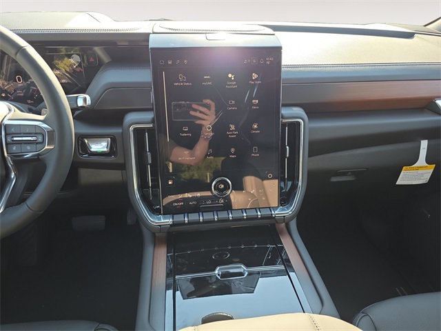 2025 Gmc Yukon Denali photo 11