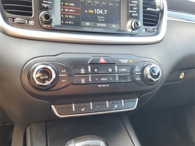 2017 Kia Sorento LX photo 19
